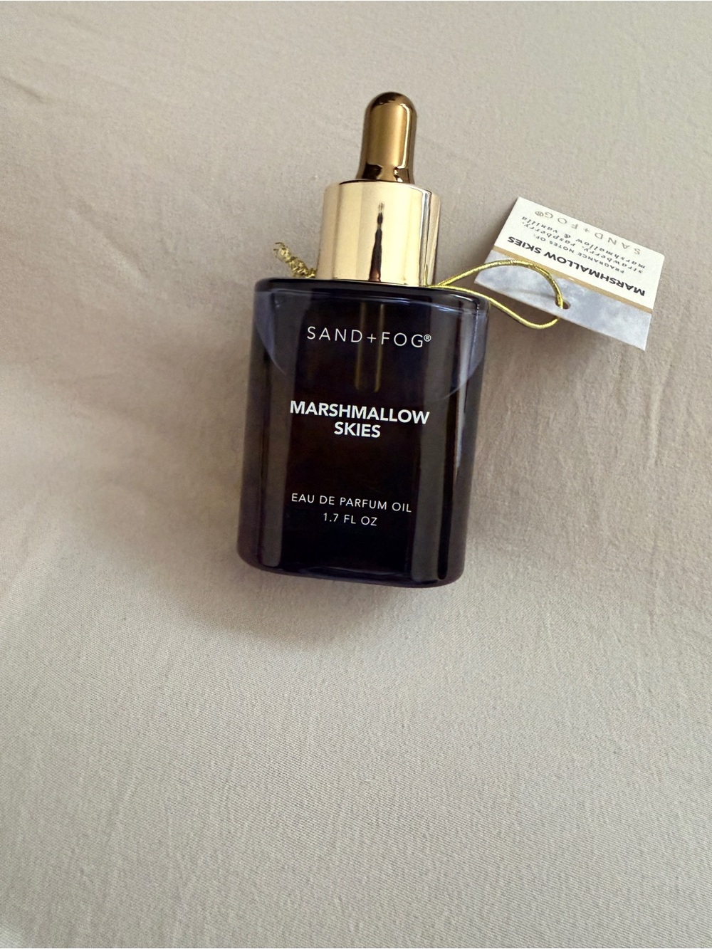 SAND+FOG Marshmallow Skies Eau de Parfum Oil - Black & Gold
